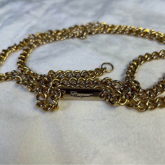 Vintage Salvatore FERRAGAMO navy blue leather crossbody clutch gold chain strap. - Picture 16 of 16